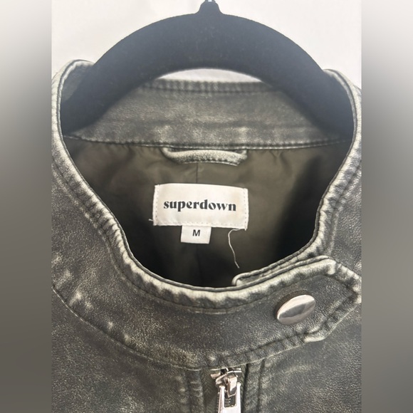 Lupita Faux Leather Jacket in Dark Green
SUPERDOWN - Picture 3 of 3